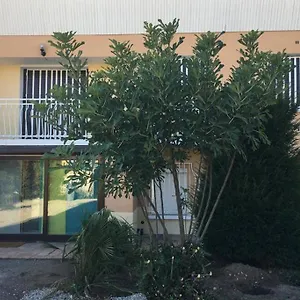 Appartement Irigny: Maison Calme à 10 Minutes De Lyon