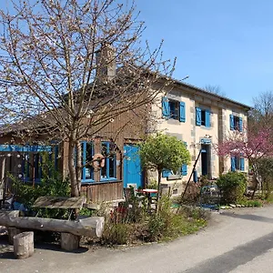 Bed and breakfast Ille Flottante, Hébergements Insolites Sur Le Canal